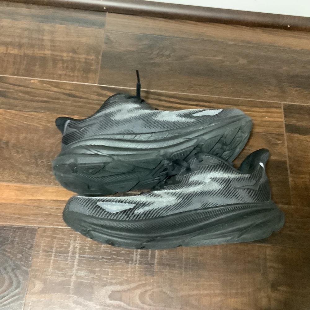 Hoka Clifton 9 Wide Black Black Running Shoes Womens 10D 1132211 BBLC Sneaker - Picture 5 of 9